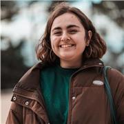 Doy clases relacionadas con apoyo escolar, idiomas y con la carrera de Traducción e Interpretación (todos los cursos)